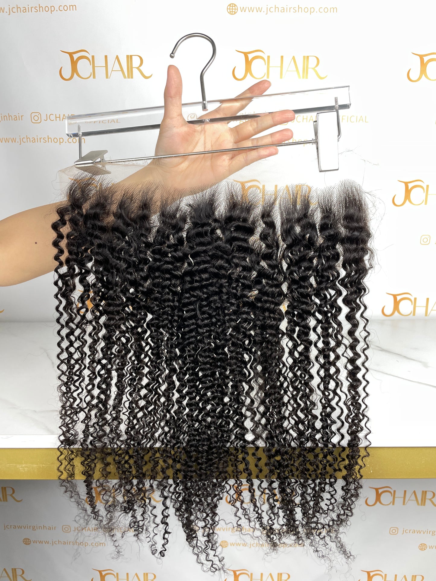 Top Virgin Kinky Curly HD / Transparent Lace Frontal #1B